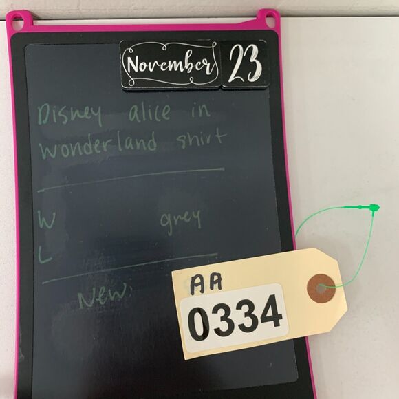 Disney Alice in Wonderland Shirt Women L Large V Neck Lost In My Own World Tee - Picture 10 of 11